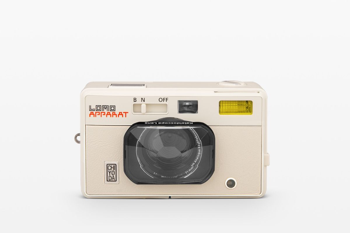 Lomography LomoApparat Chiyoda Edition Fotocamera Punta e Scatta da 21mm Lomography LomoApparat Chiyoda Edition Fotocamera Punta e Scatta da 21mm